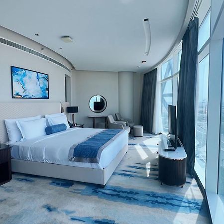 Century Marina Hotel - Lusail Eksteriør billede A bedroom at the hotel