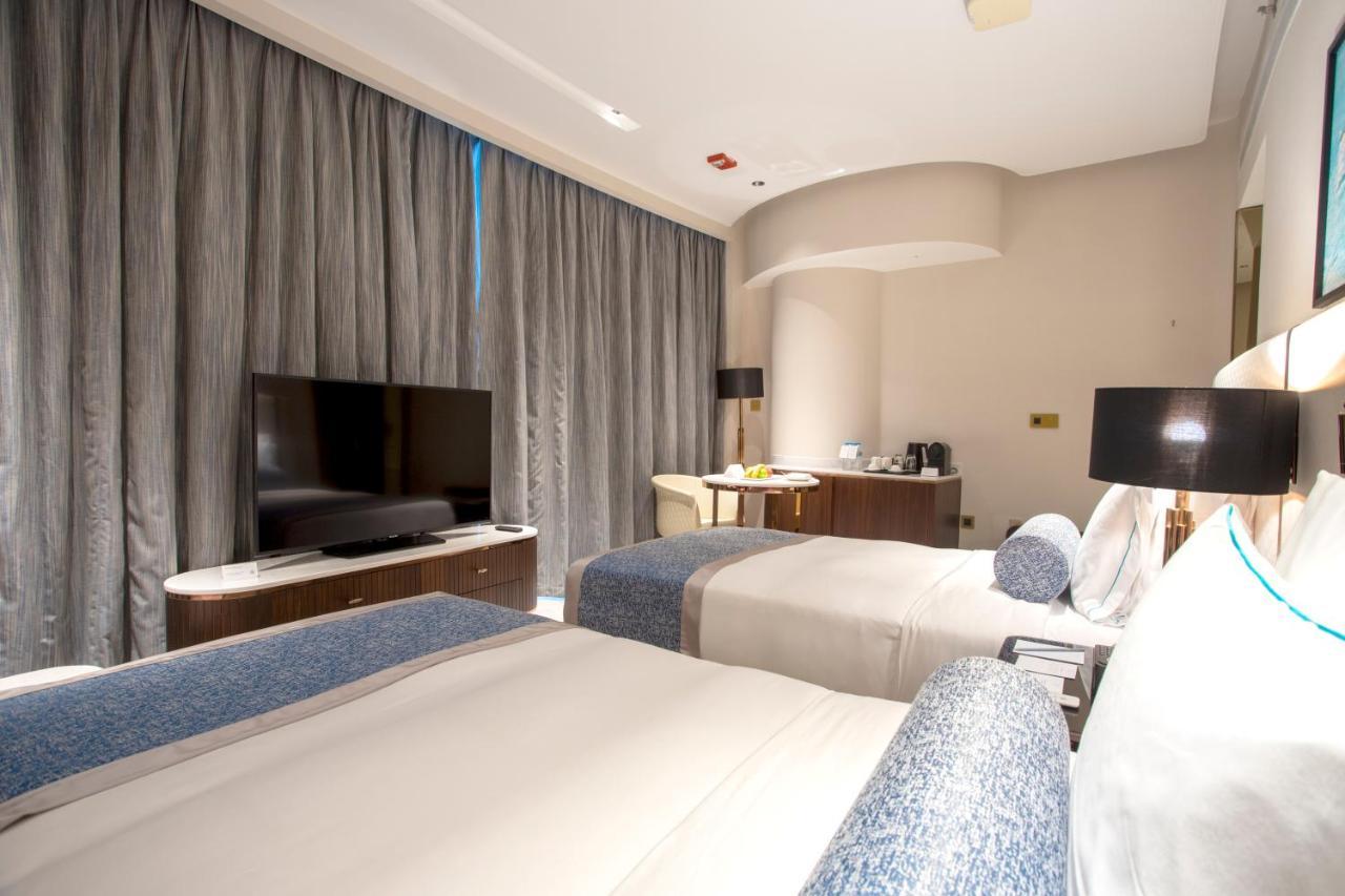 Century Marina Hotel - Lusail Eksteriør billede Deluxe Room