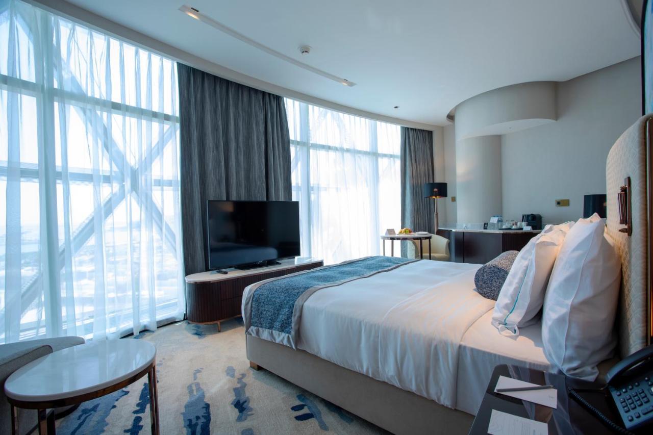 Century Marina Hotel - Lusail Eksteriør billede A bedroom at the hotel
