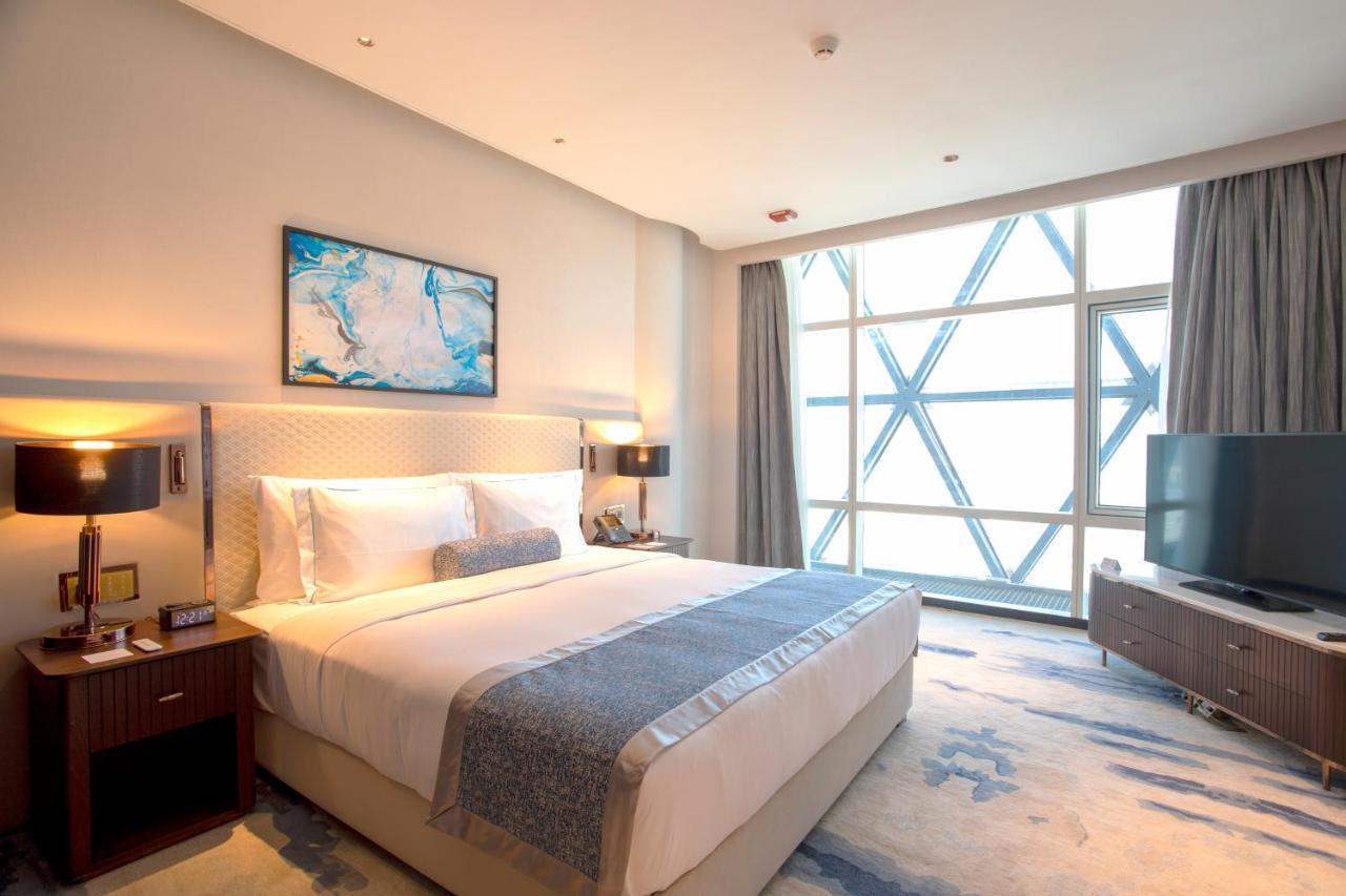 Century Marina Hotel - Lusail Eksteriør billede A bedroom at the hotel