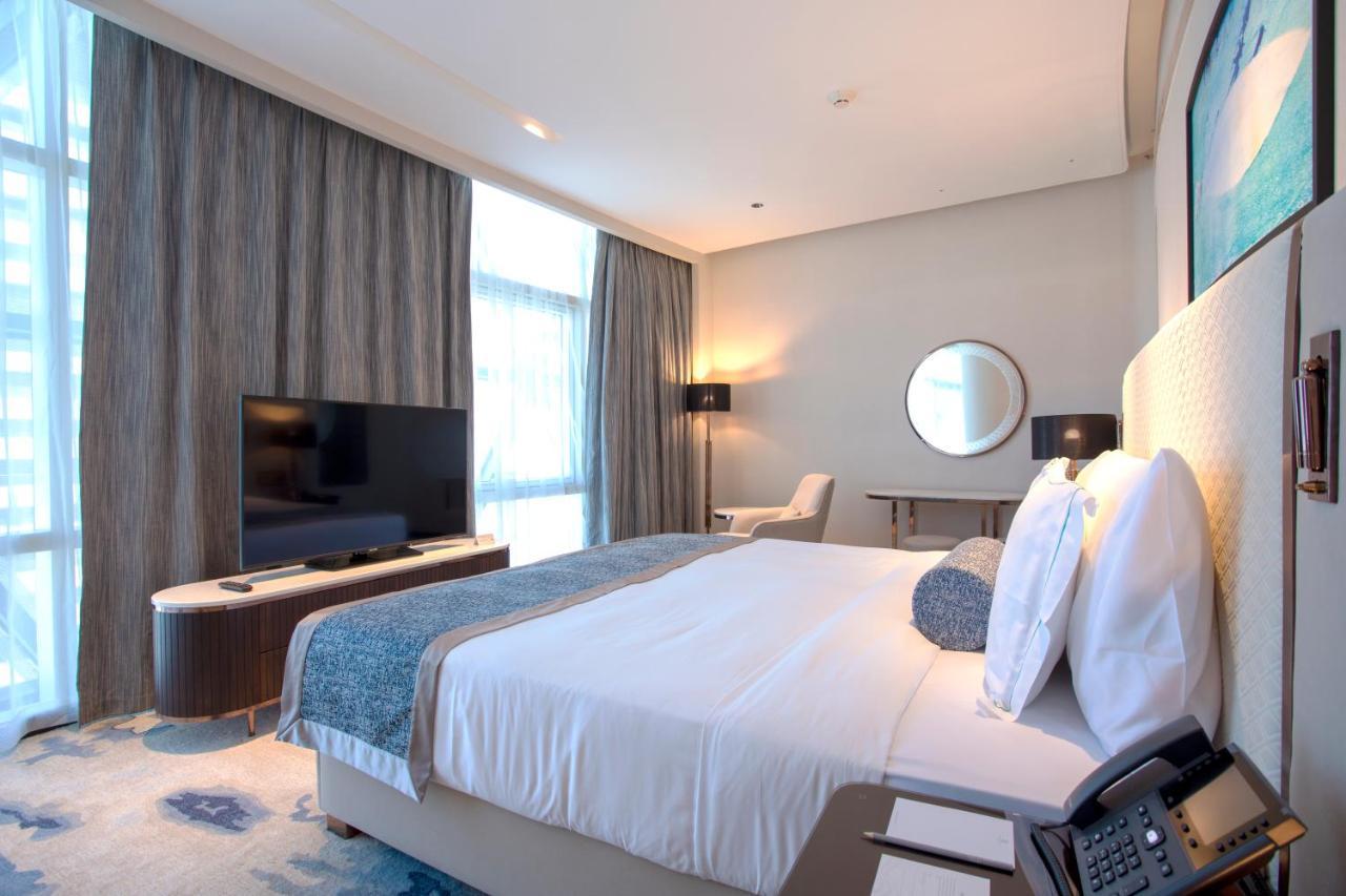 Century Marina Hotel - Lusail Eksteriør billede A bedroom at the hotel