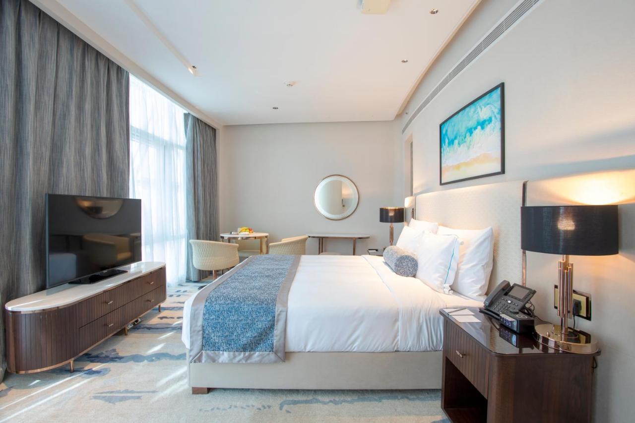 Century Marina Hotel - Lusail Eksteriør billede A bedroom at the hotel