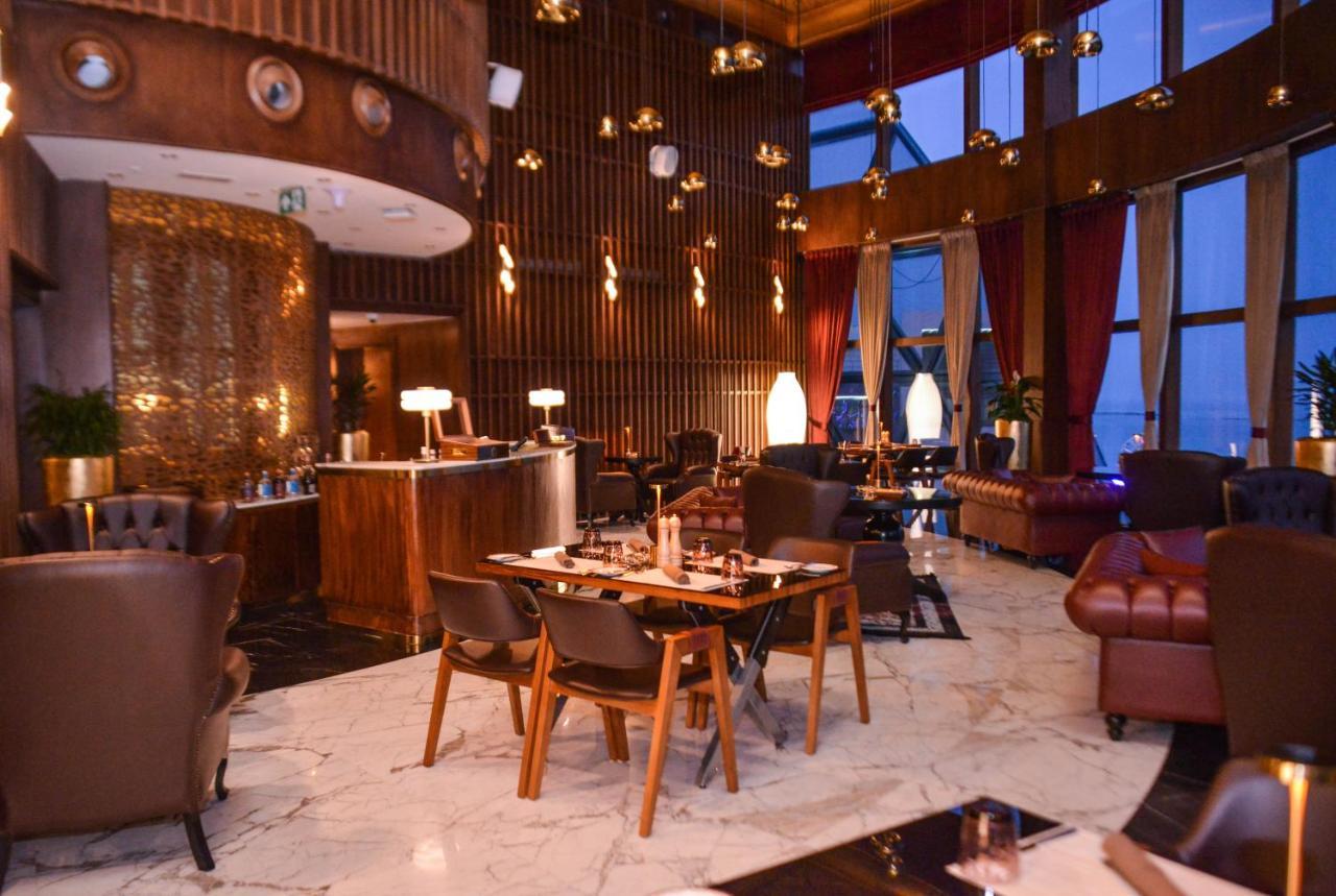 Century Marina Hotel - Lusail Eksteriør billede The restaurant