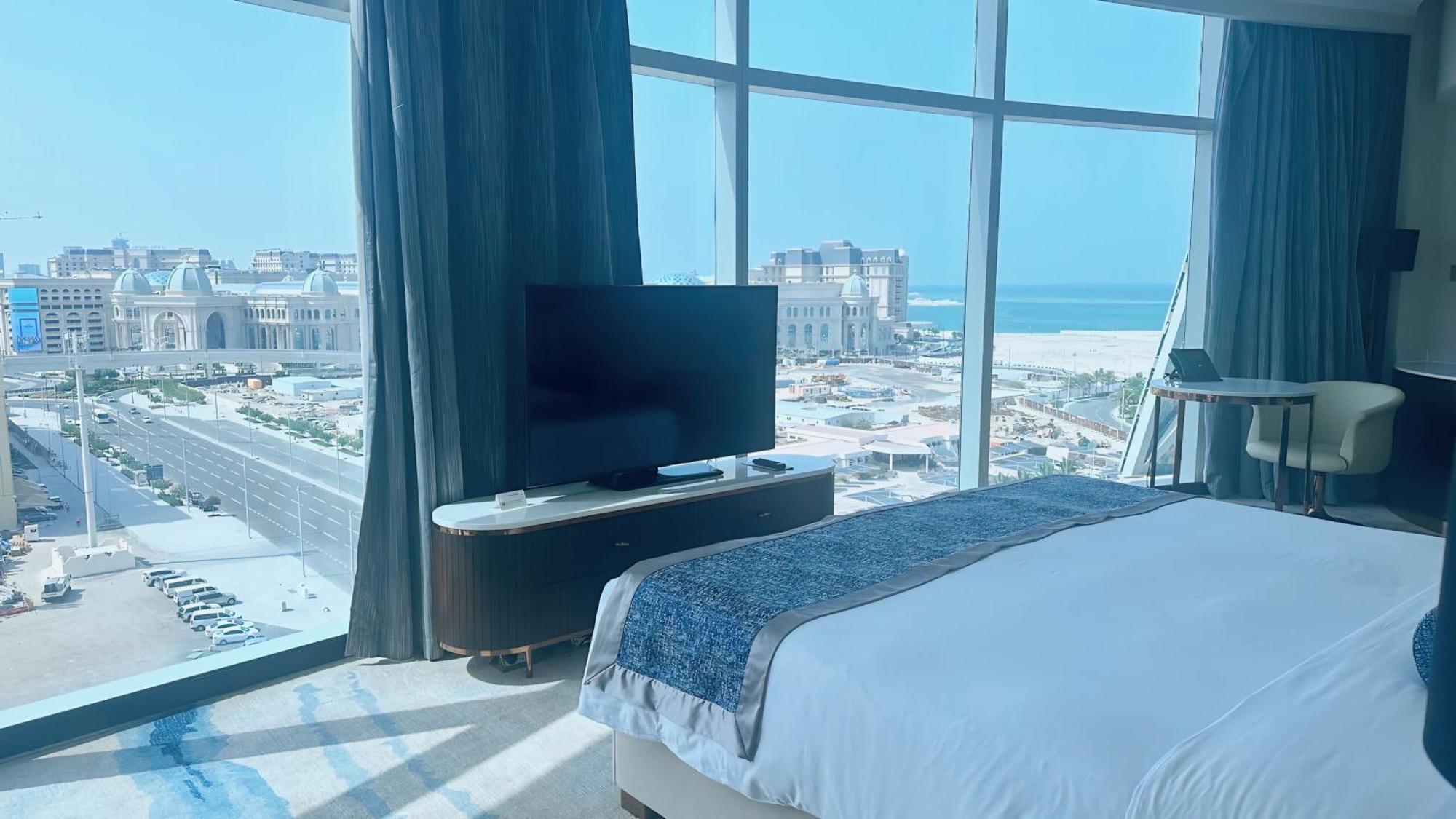 Century Marina Hotel - Lusail Eksteriør billede A bedroom at the hotel